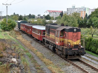  Při návratu s jedním ze zvláštních vlaků z Tovačova byl "Kocour" 740 770-3 zdokumentován v Kojetíně   Foto: Michal Boček